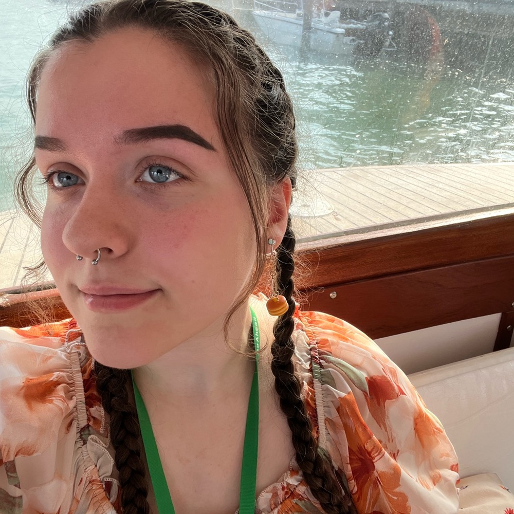 Meet your Posher, Rosalie